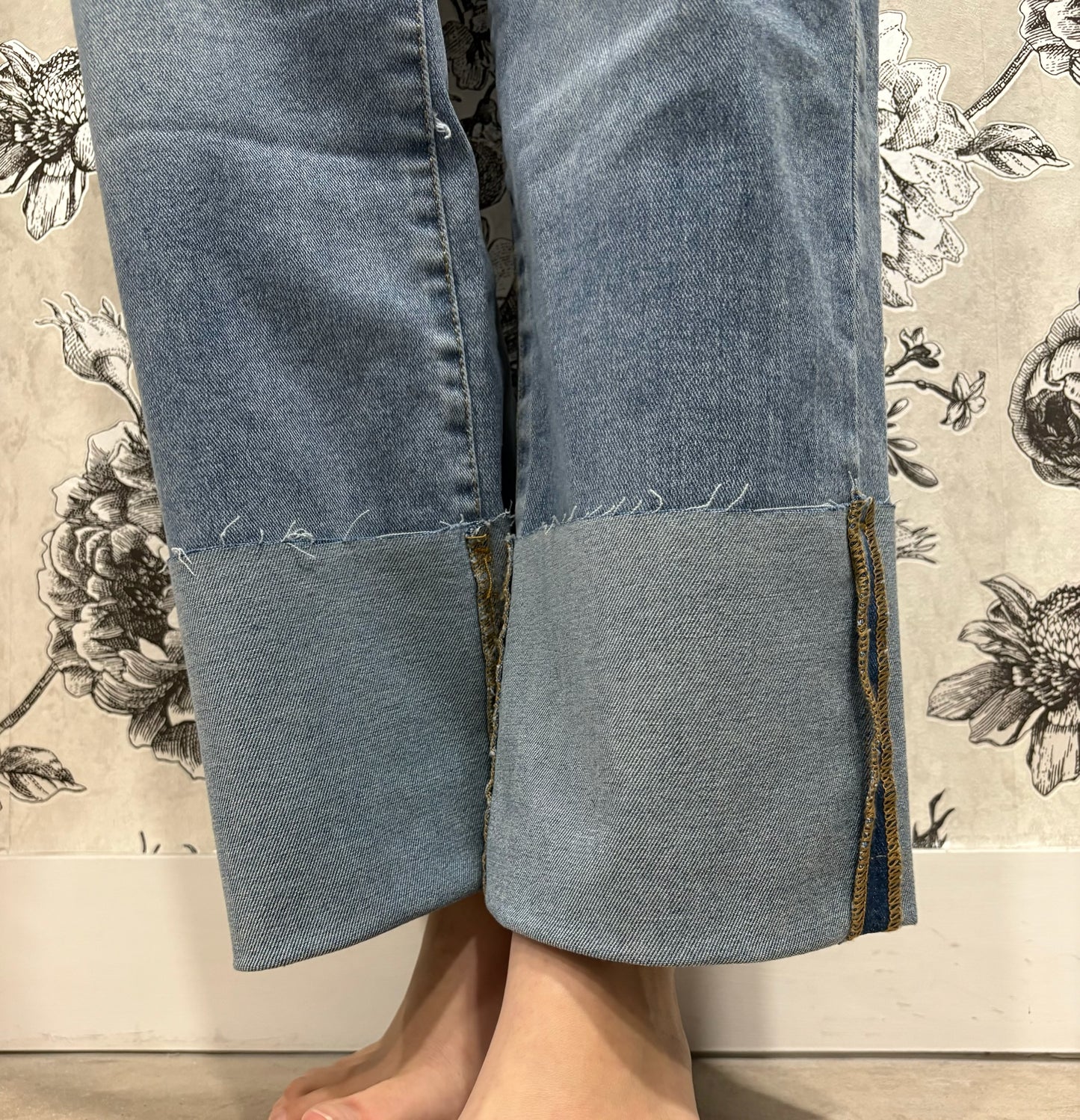 Jean flare effet brut