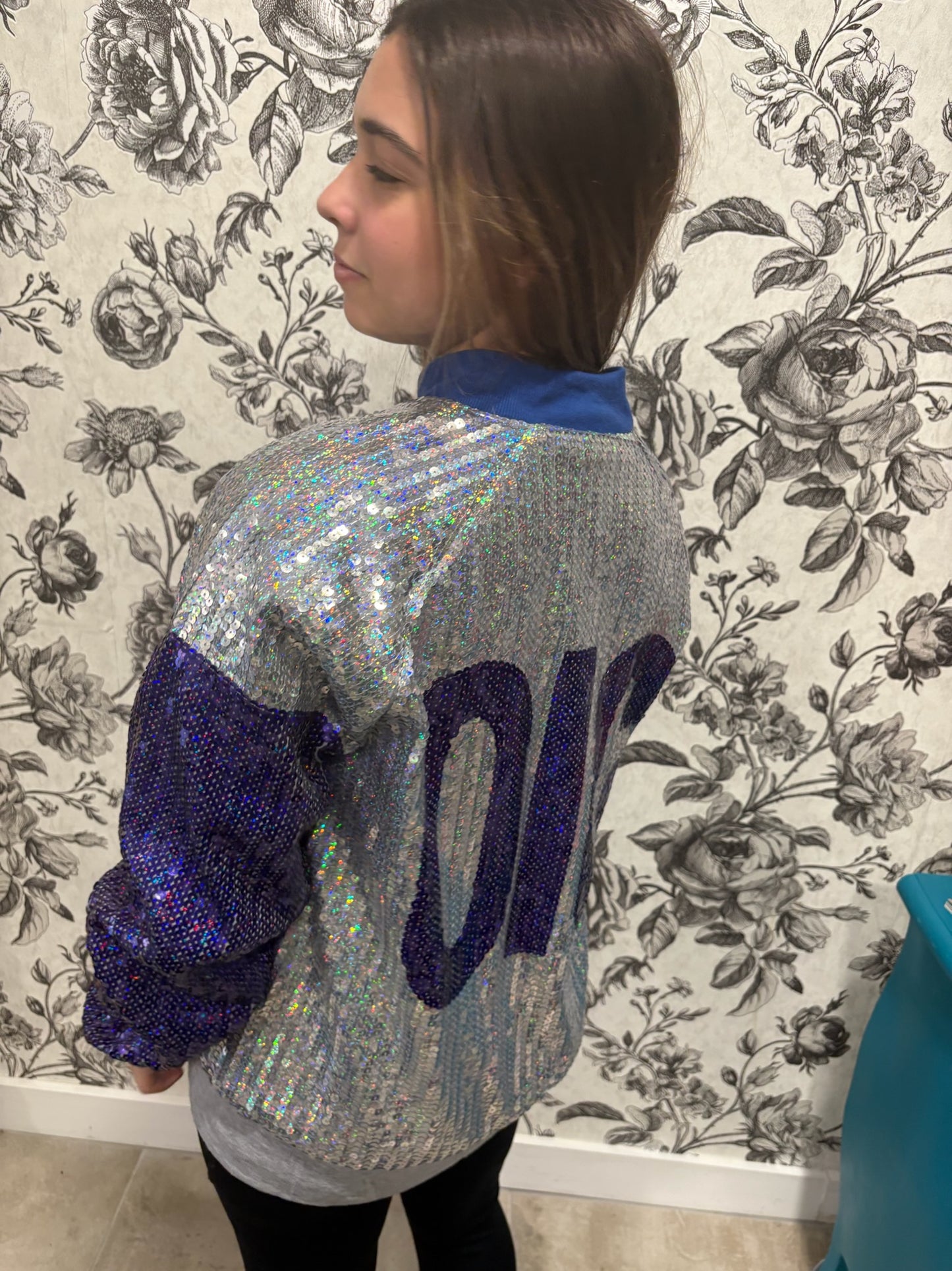 Bomber sequins