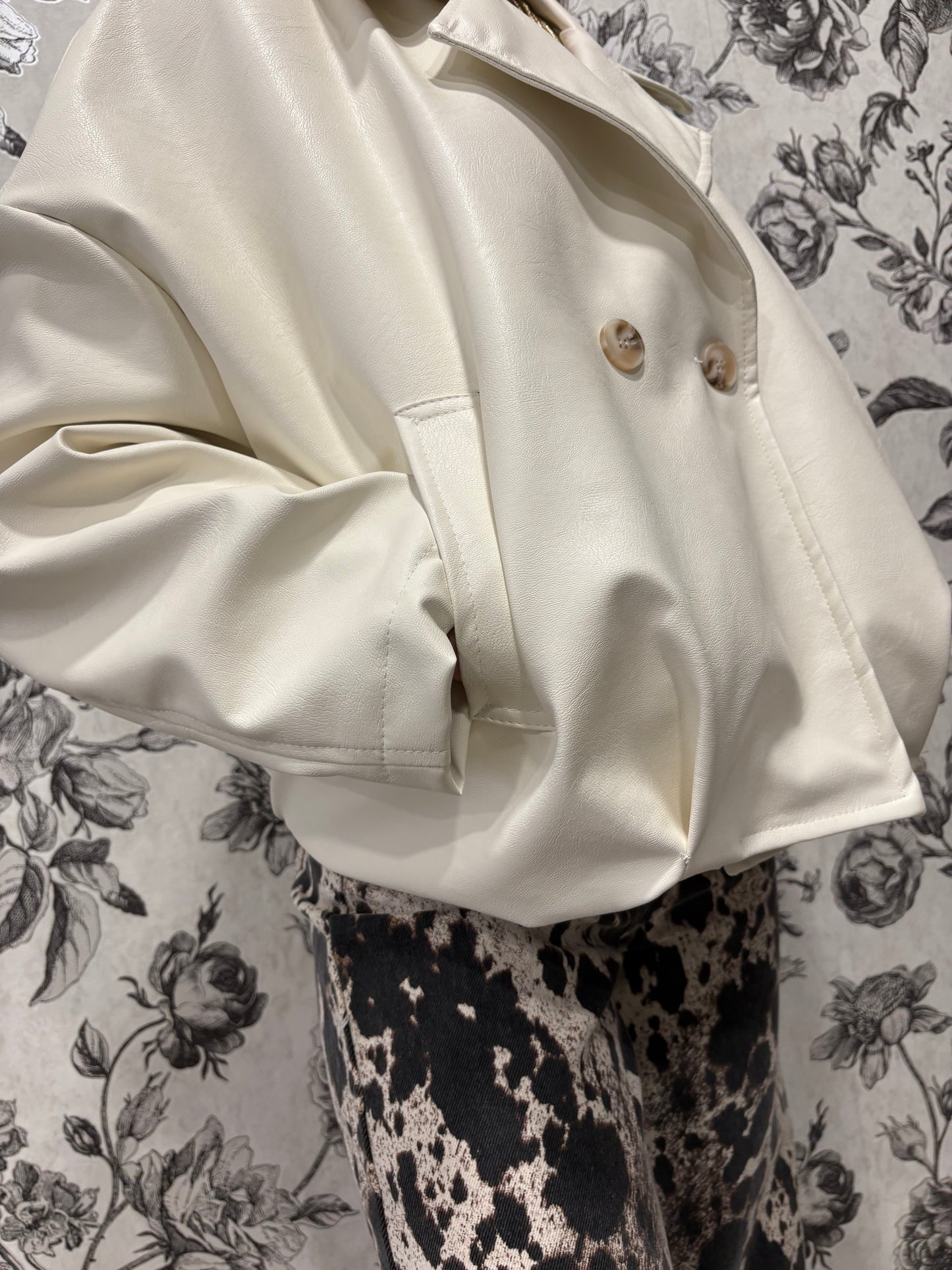 Bomber simili blanc oversize
