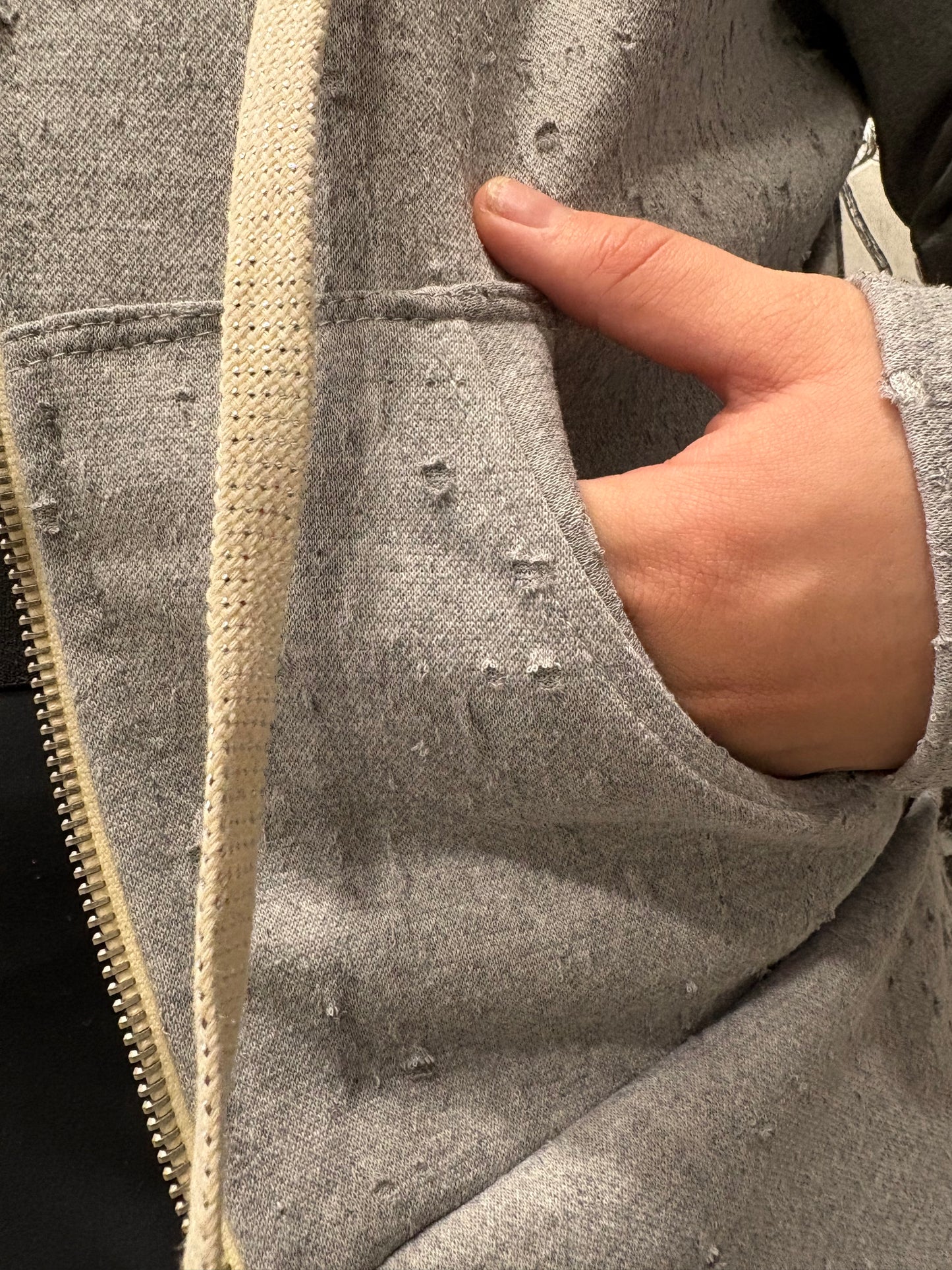 Veste à capuche effet destroy